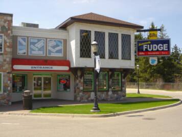 Fort-Gift-Shop.jpg