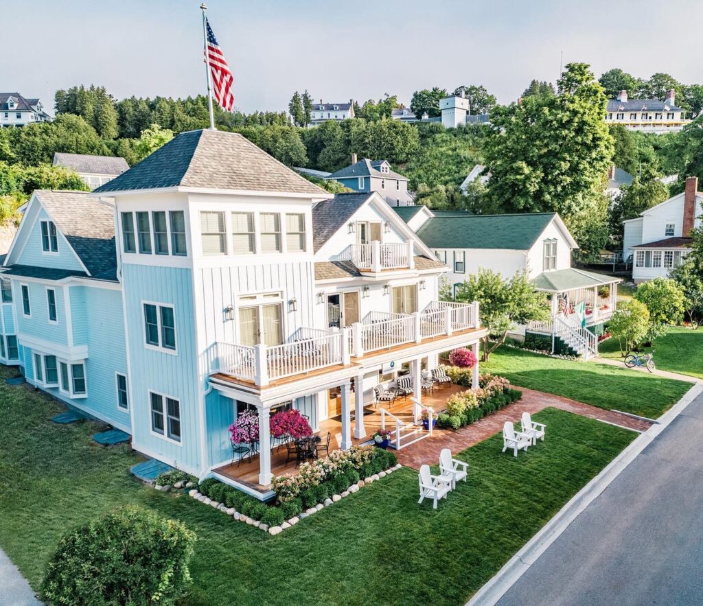 Mackinac-House.jpg