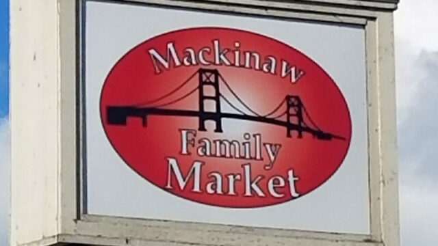 Mackinaw-family-market.jpg