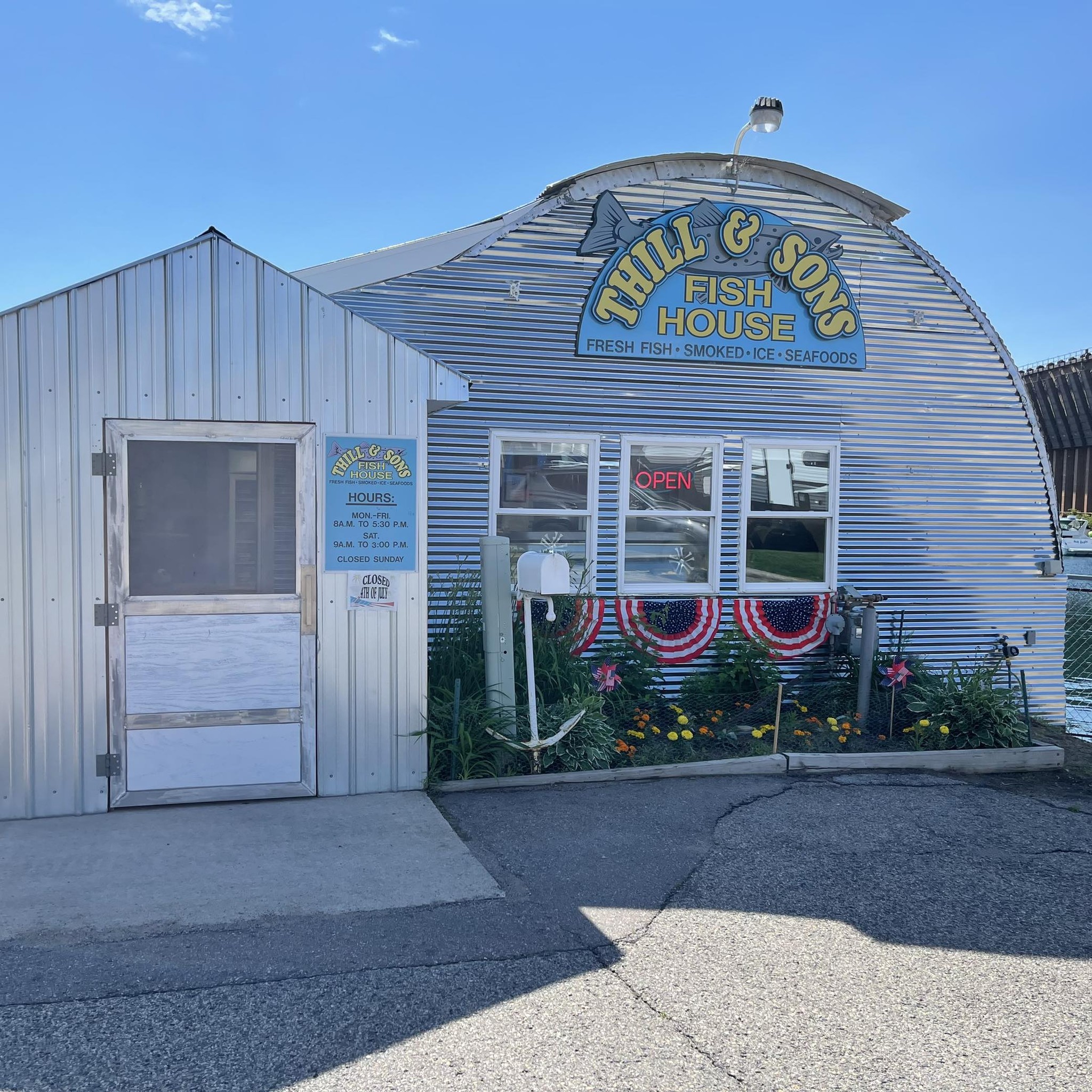 Fish Hall Rd Thill & Sons Fish House | Restaurants in Marquette, MI